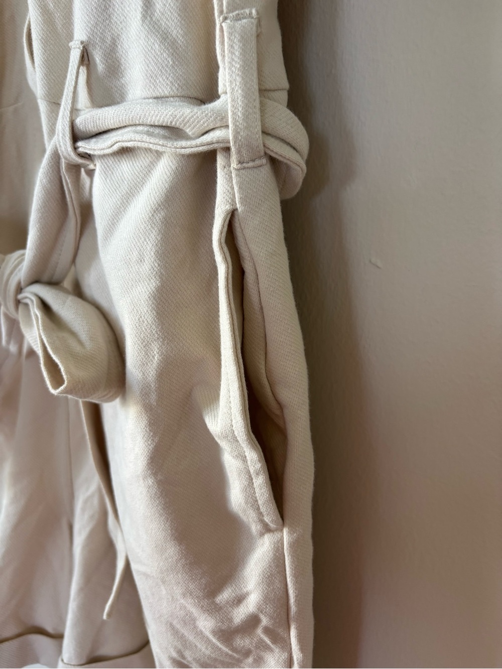 Andrew Marc Twill Romper Women’s Size Size Small Sand Short Sleeve Pockets NEW - Picture 4 of 7